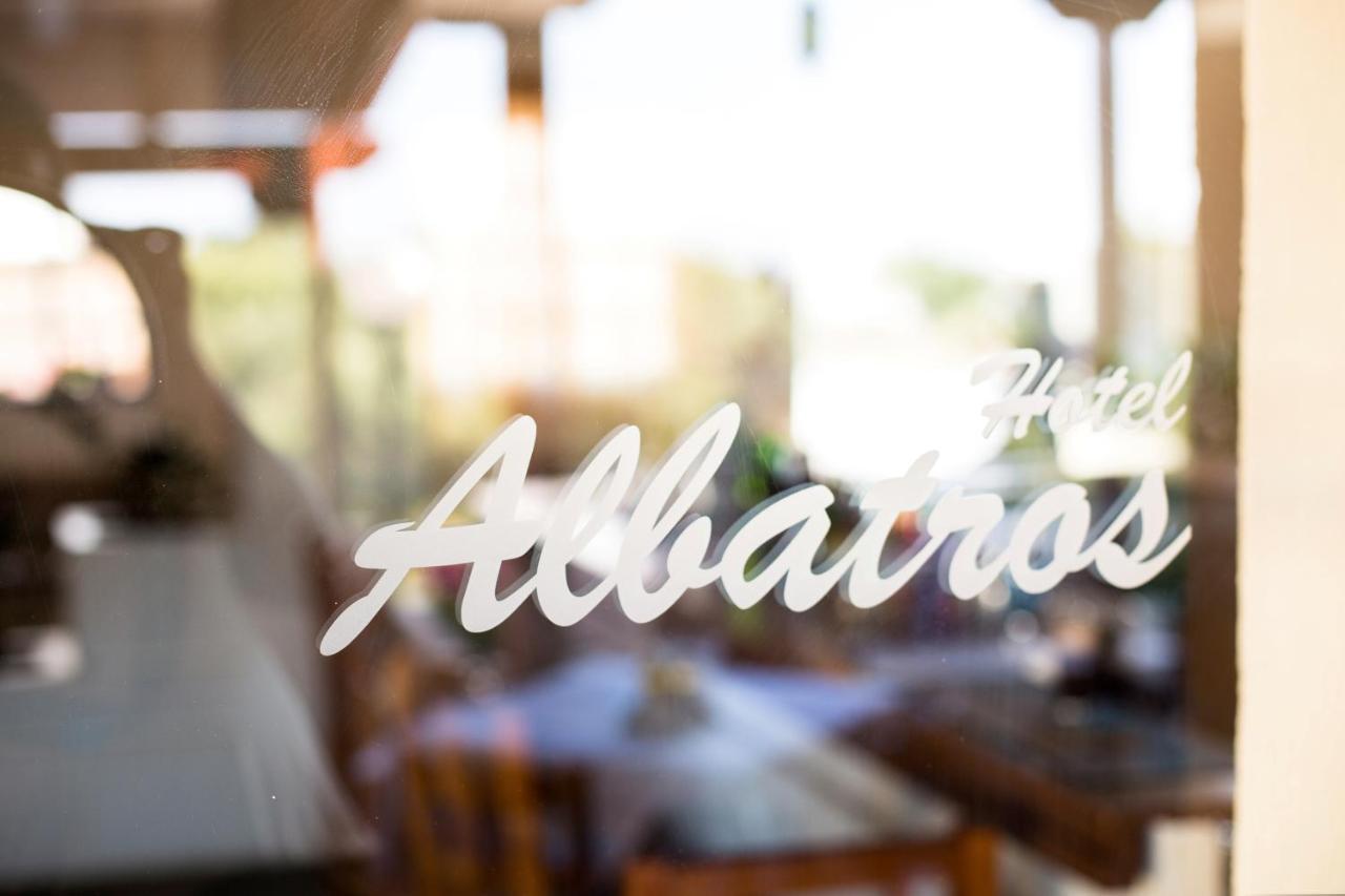 Albatross Hotel Maleme Eksteriør billede